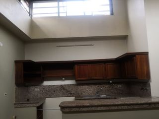 Foto 20 de Kennedy Norte Alquiler de grande casa de dos areas con uso de suelo comercial - excelente ubicación (J Luna)