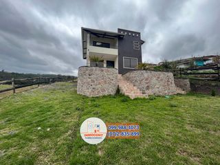 Foto 1 de Hermosa casa de venta rodeada de naturaleza, Sector San Antonio Cumbe C1224