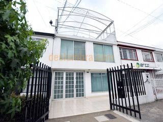 Casa que deslumbra en Normandia, 391m², 4hab, 4bañ, 5Gar