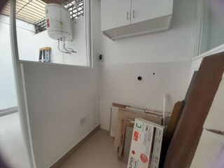 ALQUILO DEPARTAMENTO EN AV. BENAVIDES EN PRIMER PISO DE 3 DORMITORIOS. SURCO