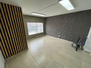 Foto 5 de Casa comercial en renta - Fundadores
