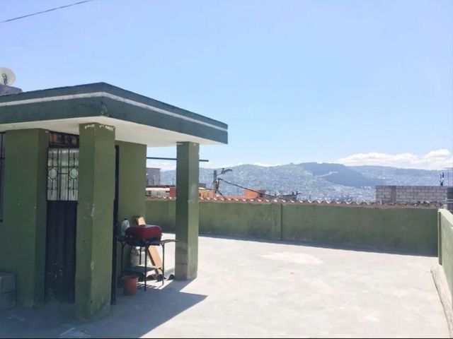 Casa de Venta en Cerca al Hospital Enrique Garcés, Sur de Quito.
