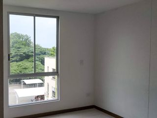 Foto 4 de EN VENTA APARTAMENTO El Refugio cali