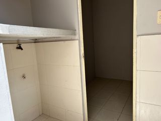 Venta de hermosa casa en Los Parques,  sector de Los Ceibos