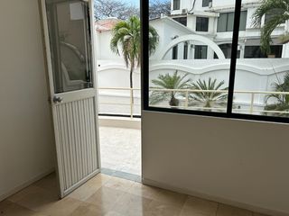 VENTA DE MUY LINDA CASA EN LOS PARQUES CERCA DEL SHOPPING DE LOS CEIBOSVenta de hermosa casa en Los Parques,  sector de Los Ceibos