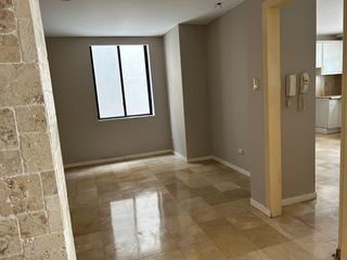 Venta de hermosa casa en Los Parques,  sector de Los Ceibos