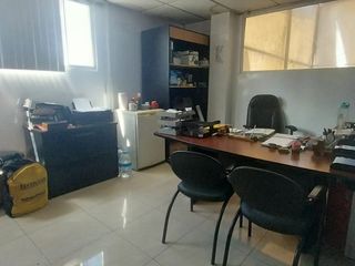 Foto 7 de Alquiler de Oficina en el sector Santa Lucia de 480 Metros, Norte de Quito