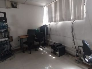 Foto 14 de Alquiler de Oficina en el sector Santa Lucia de 480 Metros, Norte de Quito