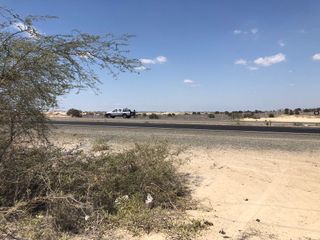 Foto 7 de AMPLIO  TERRENO EN VENTA – CARRETERA PIURA - PAITA