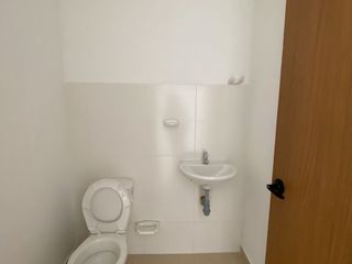 Foto 3 de ARRIENDO  LOCAL COMERCIAL BARRIO LA SALLE cra 28 con 66 frente a city center