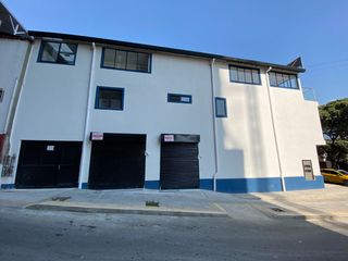 Foto 15 de ARRIENDO  LOCAL COMERCIAL BARRIO LA SALLE cra 28 con 66 frente a city center