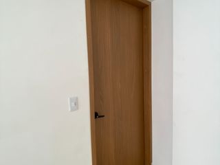 Foto 11 de ARRIENDO  LOCAL COMERCIAL BARRIO LA SALLE cra 28 con 66 frente a city center