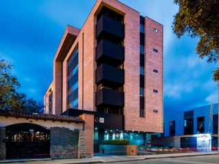 Foto 1 de EN VENTA LUJOSO DEPARTAMENTO GRANDE Y CENTRICO, CON 3 HABITACIONES Y 2 TERRAZAS PRIVADAS, CUENCA, ECUADOR.