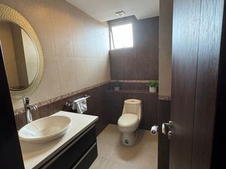 Foto 7 de EN VENTA LUJOSO DEPARTAMENTO GRANDE Y CENTRICO, CON 3 HABITACIONES Y 2 TERRAZAS PRIVADAS, CUENCA, ECUADOR.