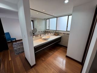Foto 17 de EN VENTA LUJOSO DEPARTAMENTO GRANDE Y CENTRICO, CON 3 HABITACIONES Y 2 TERRAZAS PRIVADAS, CUENCA, ECUADOR.