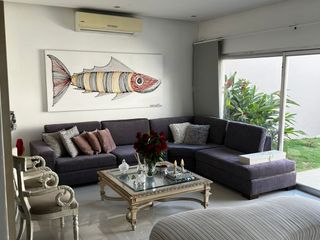 Foto 1 de VENTA BONITA CASA DUPLEX EN BARRIO VILLASANTOS
