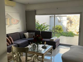 Foto 2 de VENTA BONITA CASA DUPLEX EN BARRIO VILLASANTOS