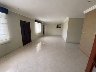 Departamento en Alquiler en la Urbanización Puerto Azul, 3 Habitaciones, 2 Baños, Terraza, Seguridad ,Vía a la Costa.