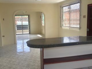 Casa en venta, sector Avenida 108 y Calle 120, Manta