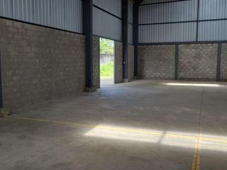 Foto 3 de Bodega de alquiler venta en vía Daule