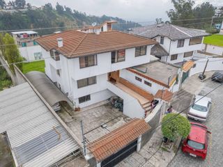 Foto 2 de PROPIEDAD DE 735MT MONTESERRIN EN VENTA
