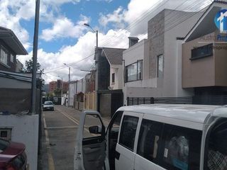 RENTA DE  DEPARTAMENTO EN LA Av. LOJA