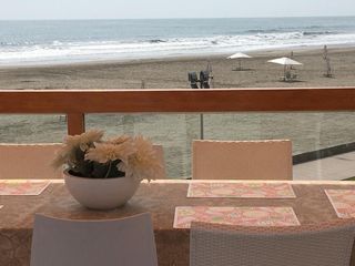 Linda Casa de Playa con vista a la playa, Condominio Asia del Sur