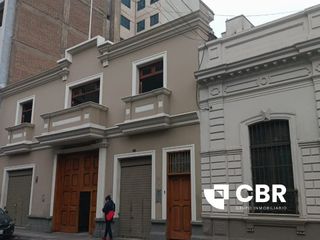 Foto 2 de VENTA CASONA COMO TERRENO CERCADO DE LIMA