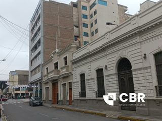 Foto 1 de VENTA CASONA COMO TERRENO CERCADO DE LIMA