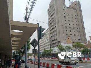 Foto 6 de VENTA CASONA COMO TERRENO CERCADO DE LIMA