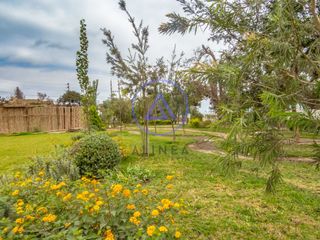 Foto 32 de Vive en un entorno tranquilo y seguro – Casa en venta en La Campiña de Huacho 🌳