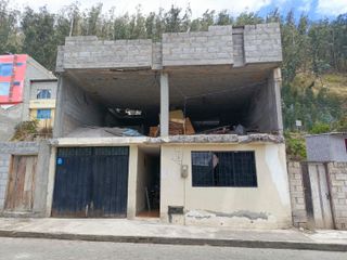 SE VENDE CASA CON TERRENO EN OTAVALO - ECUADOR