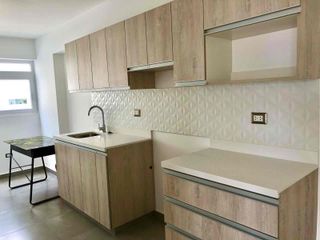 Foto 1 de DÚPLEX EN VENTA DE 3 DORMITORIOS EN SURCO CERCA AL ÓVALO HIGUERETA