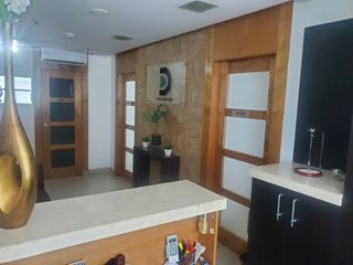 Foto 2 de Consultorio amoblado de venta en Edificio Medical Plaza, 48 m2, 1 parqueo