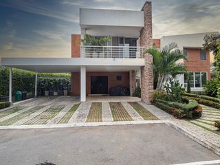 Foto 17 de ALQUILER o VENTA  CASA - PANCE- LUXURY