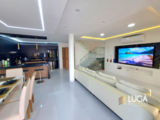 Foto 3 de Moderna Casa en Venta sector sur de Manta, Zona Resindencial, Manta, Ecuador