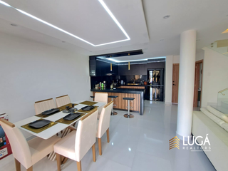 Foto 5 de Moderna Casa en Venta sector sur de Manta, Zona Resindencial, Manta, Ecuador