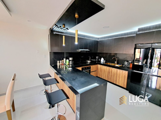 Foto 7 de Moderna Casa en Venta sector sur de Manta, Zona Resindencial, Manta, Ecuador