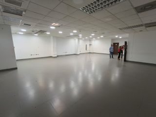 Norte de Guayaquil, Renta Hermosa Oficina Comercial de 440 m²