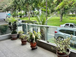 Venta de Departamento de primer piso frente al parque en Calle Galeón, San Borja-Chacarilla