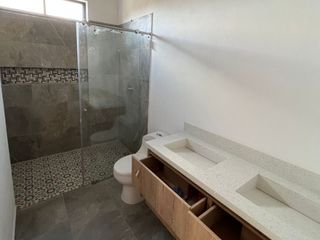 VENDO HERMOSA CASA ENTRE LLANOGRANDE SAN ANTONIO