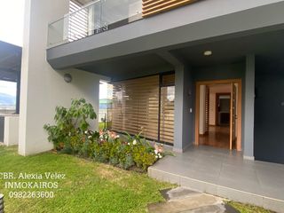 Renta casa Conjunto Villa Belmonte, Via Tanda Miravalle. Precio incluye Alicuota.