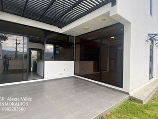 Renta casa Conjunto Villa Belmonte, Via Tanda Miravalle. Precio incluye Alicuota.