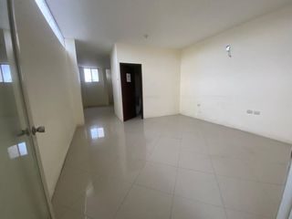 Foto 16 de VENTA DE DPTO. DUPLEX EN URB. LA CAROLINA, MACHALA