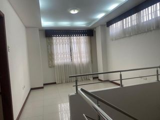 Foto 4 de VENTA DE DPTO. DUPLEX EN URB. LA CAROLINA, MACHALA