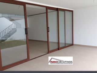 Foto 7 de Espectacular Casa de Venta por Estrenar en Cumbayá - La Primavera 2