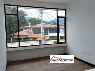 Foto 10 de Espectacular Casa de Venta por Estrenar en Cumbayá - La Primavera 2