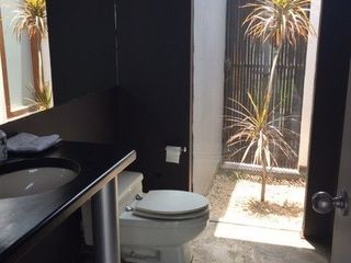 Foto 6 de VENDO CASA CON PISCINA EN URB. LA PLANICIE – LA MOLINA