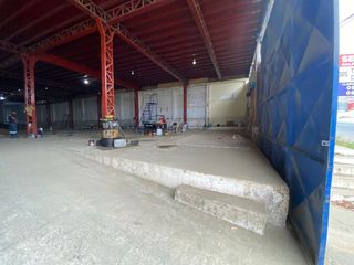Foto 14 de bodega industrial de alquiler Manta Montecristi