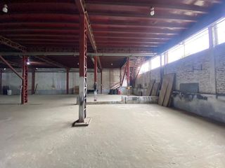Foto 5 de bodega industrial de alquiler Manta Montecristi